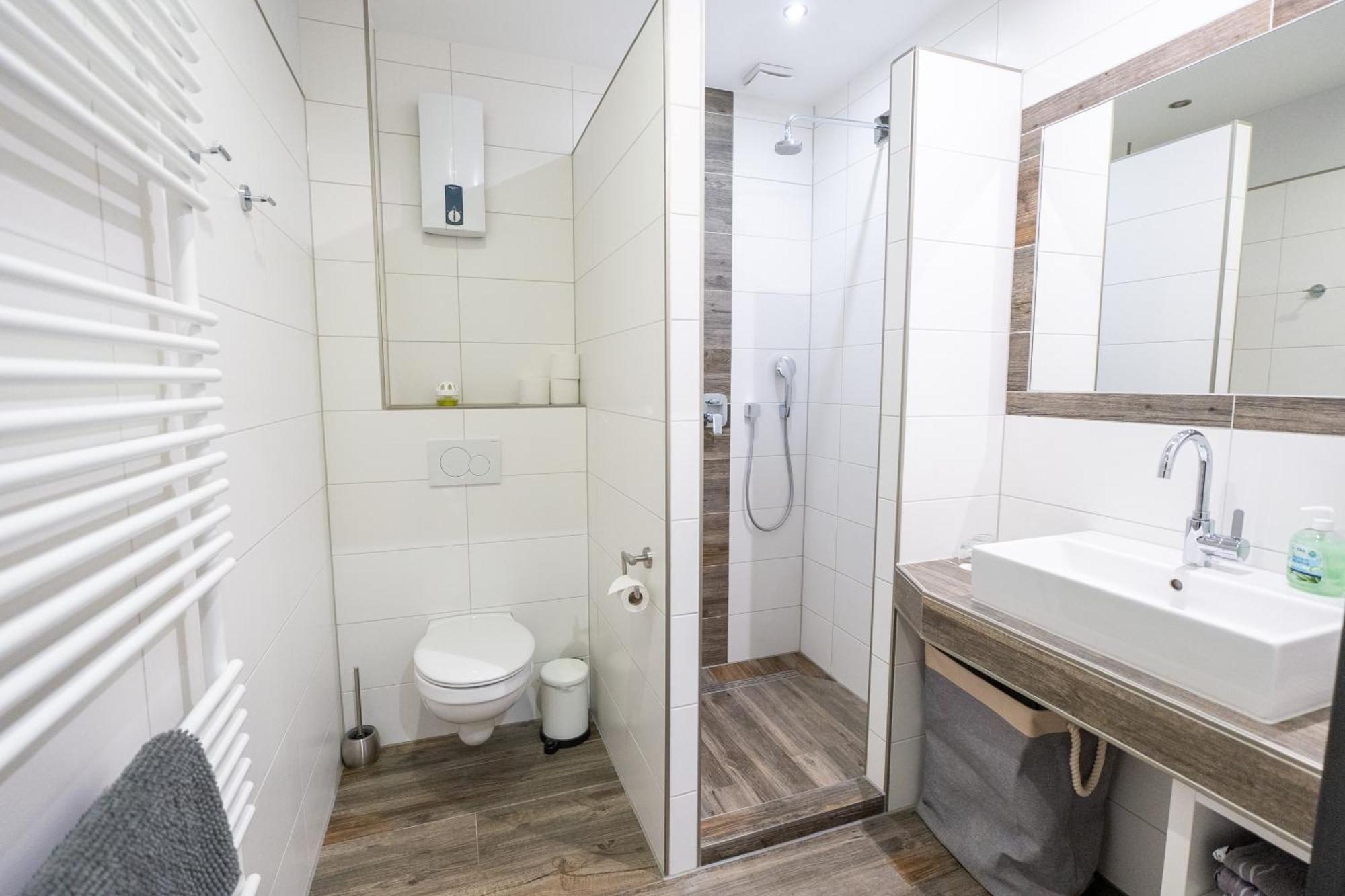 آدناو Guesthouse Cockpit المظهر الخارجي الصورة